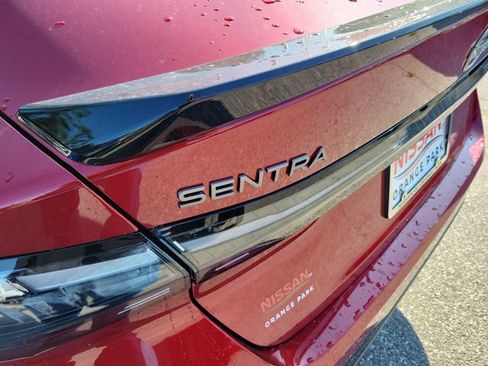 New 2026 Nissan Sentra SR w/ Floor Mat Package FWD image 6