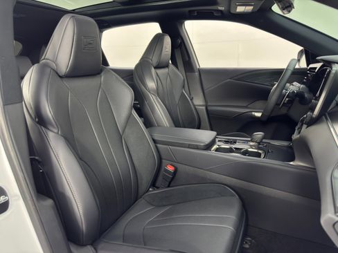 Used 2024 Lexus RX 500h F Sport w/ Convenience Package image 36