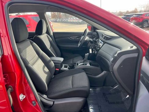 Used 2017 Nissan Rogue S image 21