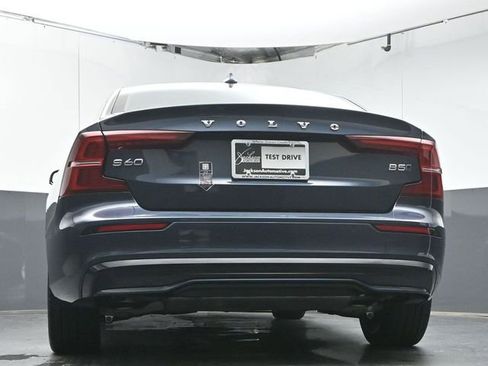 Certified 2025 Volvo S60 B5 Core AWD/4WD image 35