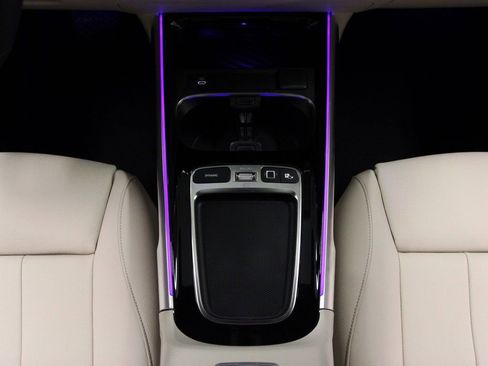 New 2026 Mercedes-Benz GLB 250 4MATIC image 10