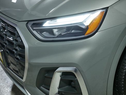 Used 2023 Audi Q5 2.0T Premium w/ Convenience Package image 16