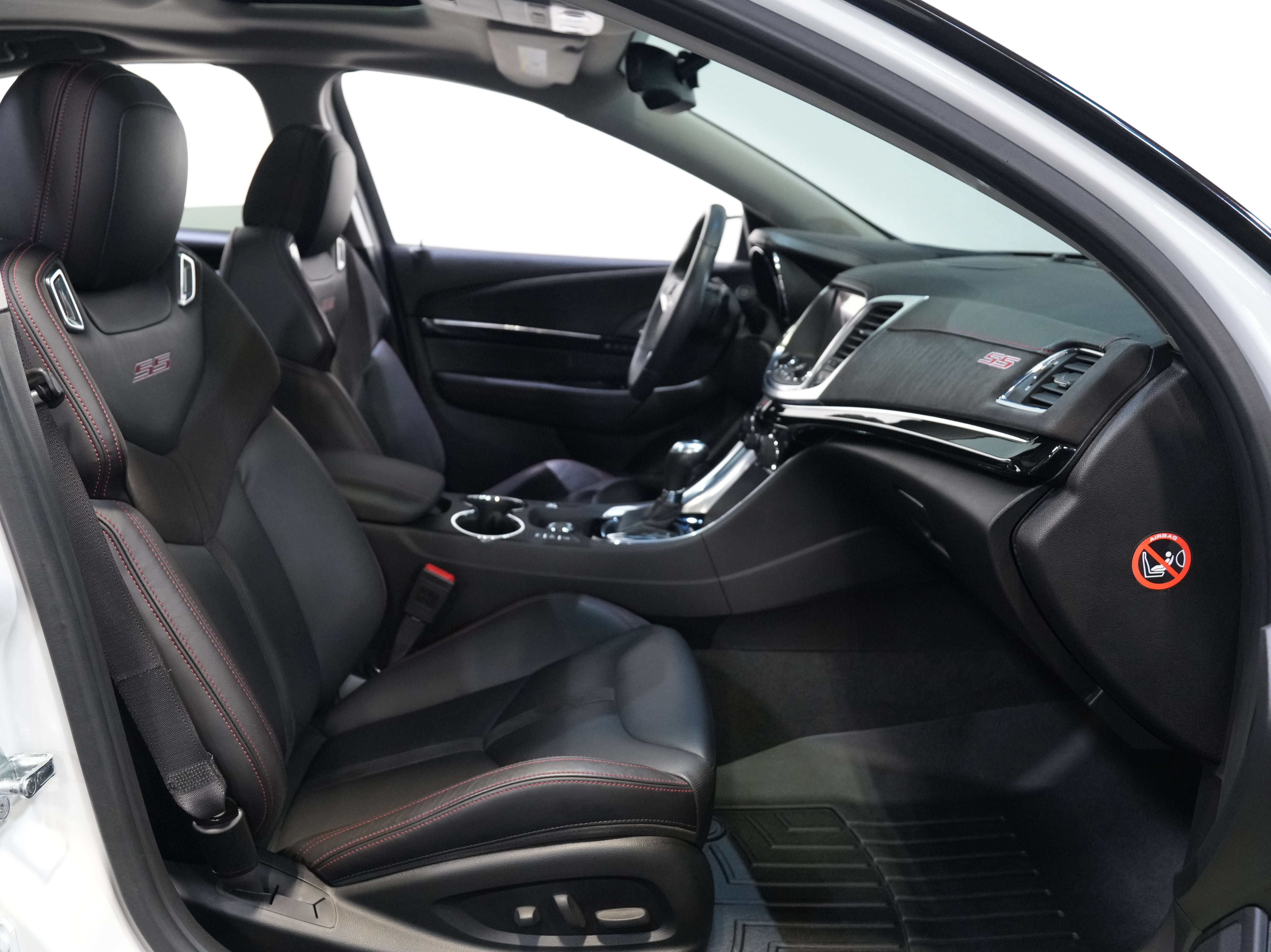 Used 2015 Chevrolet SS RWD image 33