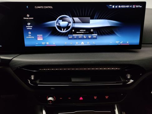 New 2026 BMW 330i Sedan w/ M Sport Package image 23