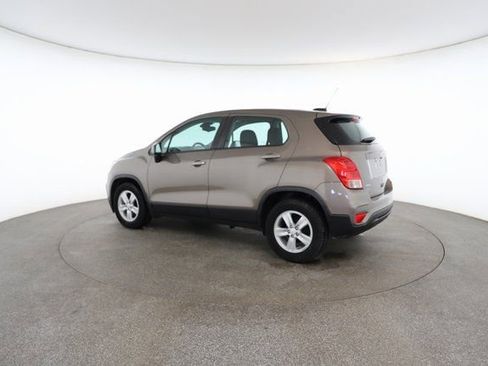 Used 2020 Chevrolet Trax LS image 9