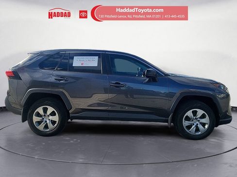 Certified 2022 Toyota RAV4 LE image 6
