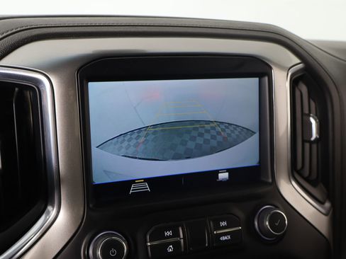 Used 2022 Chevrolet Silverado 1500 LT w/ Z71 Off-Road Package image 6