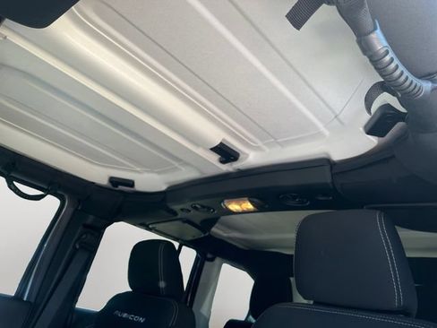 Used 2016 Jeep Wrangler Unlimited Rubicon AWD/4WD image 12