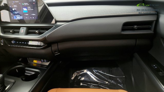 Used 2025 Lexus UX 300h FWD w/ Accessory Package (Z1) image 48
