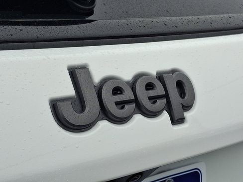 New 2026 Jeep Compass Latitude image 22