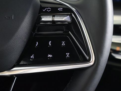 Used 2024 Cadillac Lyriq Luxury RWD image 43