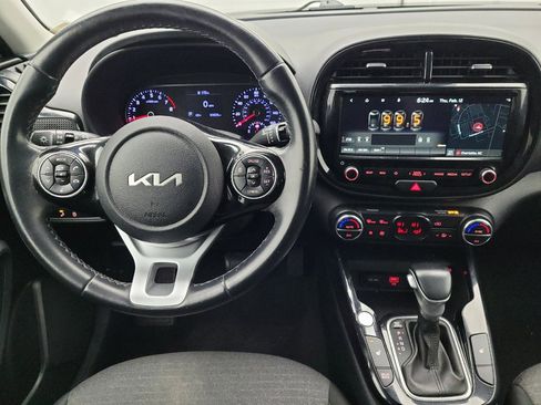 Used 2022 Kia Soul EX image 22