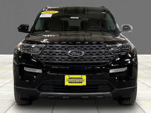 Certified 2023 Ford Explorer XLT w/ Equipment Group 202A AWD/4WD image 3