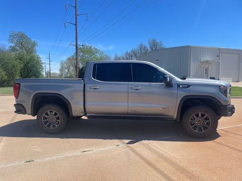 Used 2024 GMC Sierra 1500 AT4X image 3