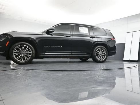 Used 2023 Jeep Grand Cherokee L Summit AWD/4WD image 26
