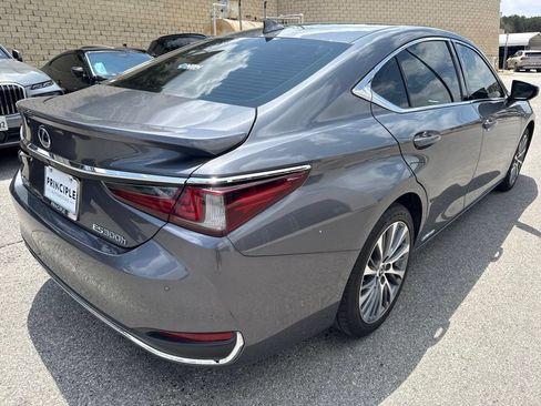 Used 2020 Lexus ES 300h w/ Premium Package FWD image 5