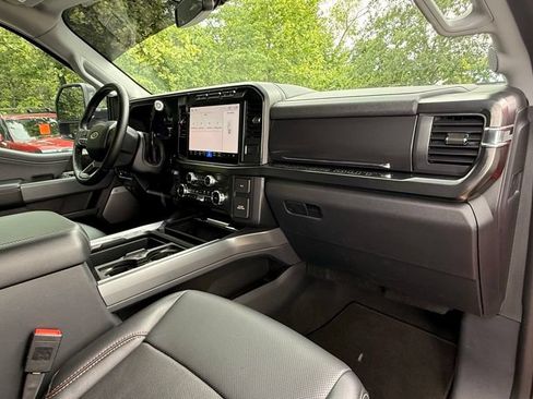 Used 2024 Ford F250 Lariat w/ Black Appearance Package AWD/4WD image 40