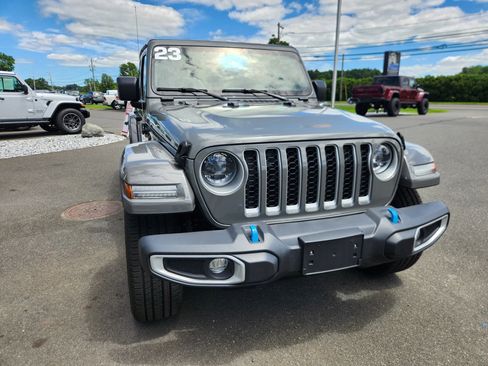 Used 2023 Jeep Wrangler Unlimited Sahara image 19