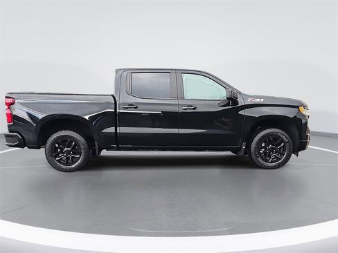Used 2022 Chevrolet Silverado 1500 RST image 2