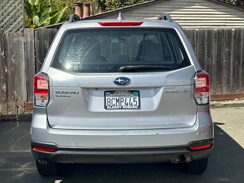Used 2018 Subaru Forester 2.5i w/ Alloy Wheel Package AWD/4WD image 7