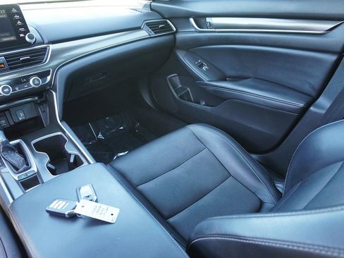 Used 2018 Honda Accord Sport image 21