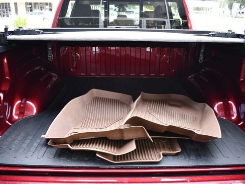 Used 2019 RAM 1500 Laramie RWD image 17