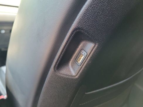 Used 2023 Kia Sorento S w/ Panoramic Sunroof Package FWD image 15