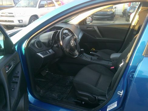 Used 2012 MAZDA MAZDA3 i Touring image 10