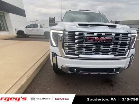 New 2026 GMC Sierra 3500 Denali w/ Denali Reserve Package image 3