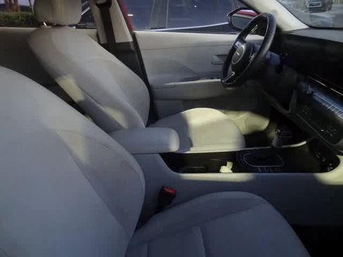 Used 2024 Hyundai Kona SEL image 8