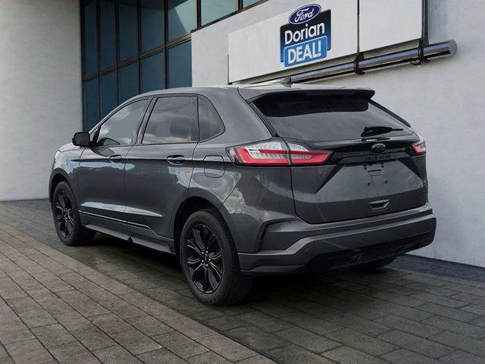 Used 2022 Ford Edge SE w/ Black Appearance Package AWD/4WD image 5