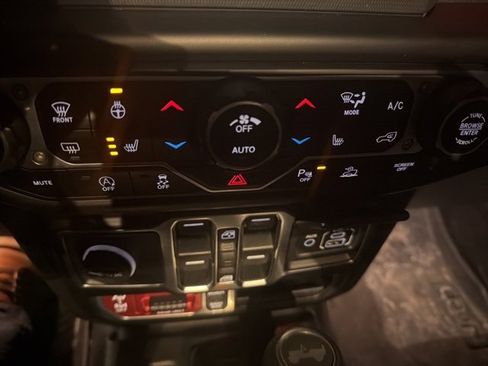 Used 2021 Jeep Wrangler Unlimited Rubicon w/ Dual Top Group image 6