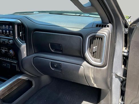 Used 2020 Chevrolet Silverado 1500 RST AWD/4WD image 18