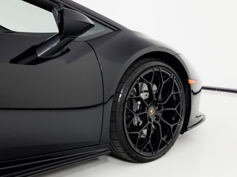 Used 2021 Lamborghini Huracan EVO RWD image 67