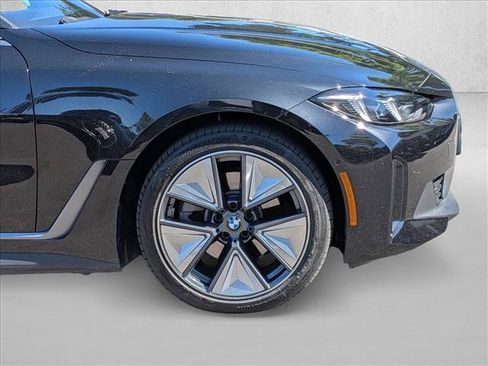 Used 2025 BMW i4 eDrive40 w/ Premium Package RWD image 25