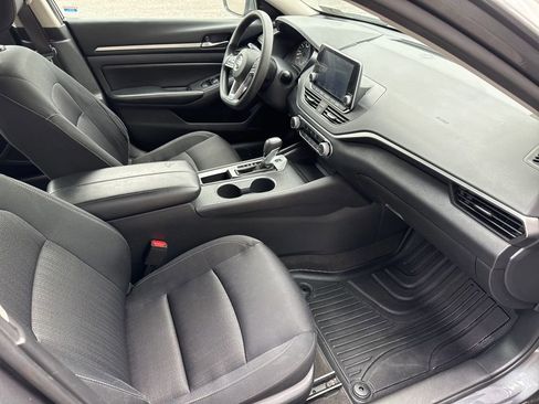 Used 2022 Nissan Altima 2.5 SV image 11