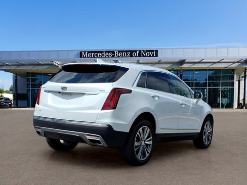 Used 2021 Cadillac XT5 Premium Luxury w/ LPO, Floor Liner Package AWD/4WD image 5