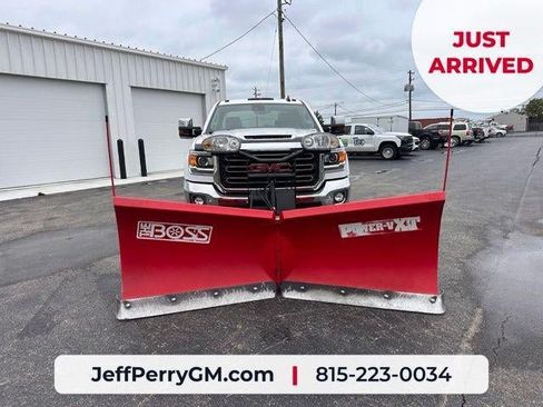 Used 2018 GMC Sierra 2500 SLT w/ Duramax Plus Package AWD/4WD image 10