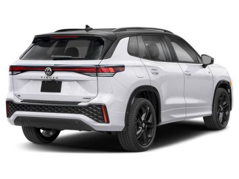 New 2026 Volkswagen Tiguan SE R-Line FWD image 2