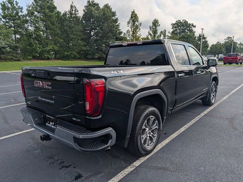 Used 2024 GMC Sierra 1500 SLT AWD/4WD image 22