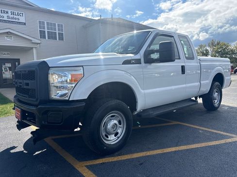 Used 2011 Ford F250 XL image 2
