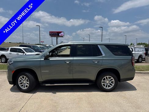 Used 2024 Chevrolet Tahoe LT RWD image 3
