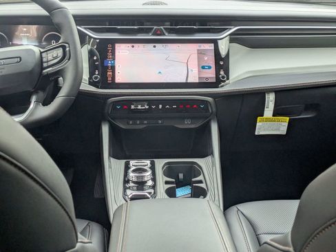 New 2026 Jeep Cherokee Limited image 25