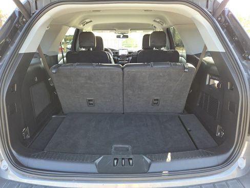 Used 2022 Ford Explorer Limited w/ Equipment Group 301A RWD image 22