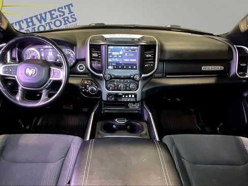 Used 2022 RAM 1500 Big Horn AWD/4WD image 8