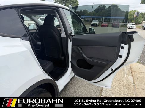 Used 2023 Tesla Model Y Long Range AWD/4WD image 15