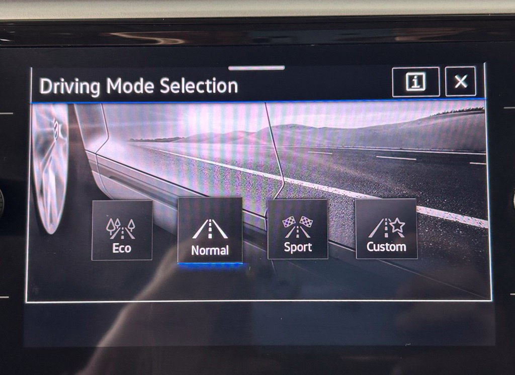 Used 2023 Volkswagen Atlas SE w/ Panoramic Sunroof Package AWD/4WD image 20