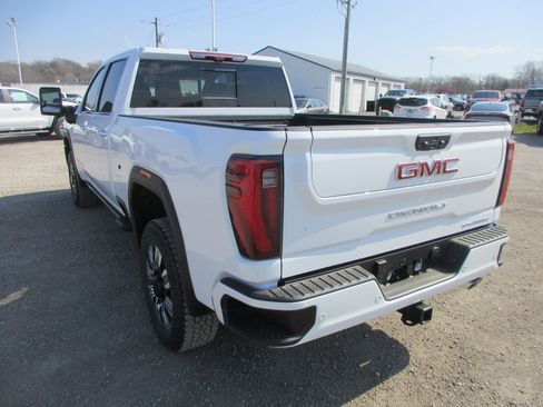 New 2026 GMC Sierra 2500 Denali w/ Denali Reserve Package AWD/4WD image 9
