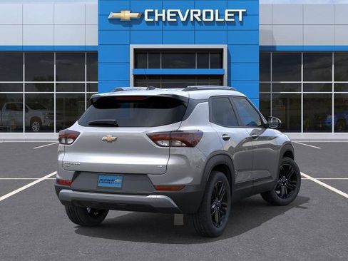 New 2026 Chevrolet TrailBlazer LT w/ Midnight Edition AWD/4WD image 4
