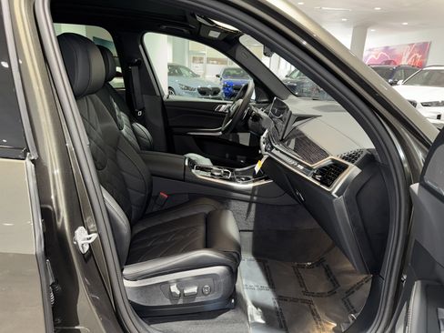 New 2026 BMW X5 xDrive40i w/ M Sport Package image 9